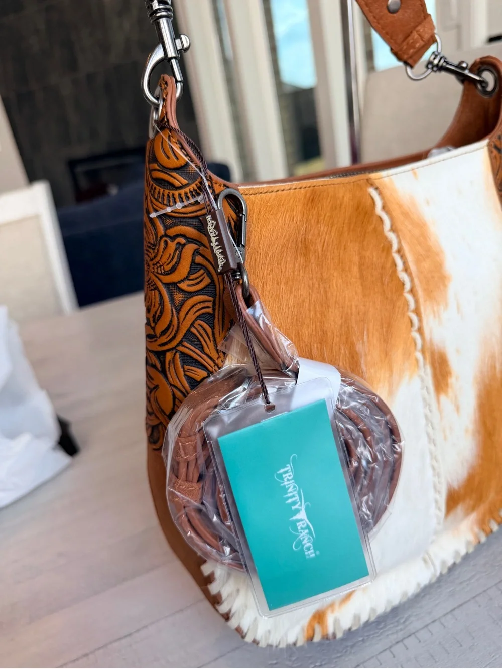 Trinity Ranch Cowhide ＆ Tooled Leather Hobo Crossbody Bag Brown